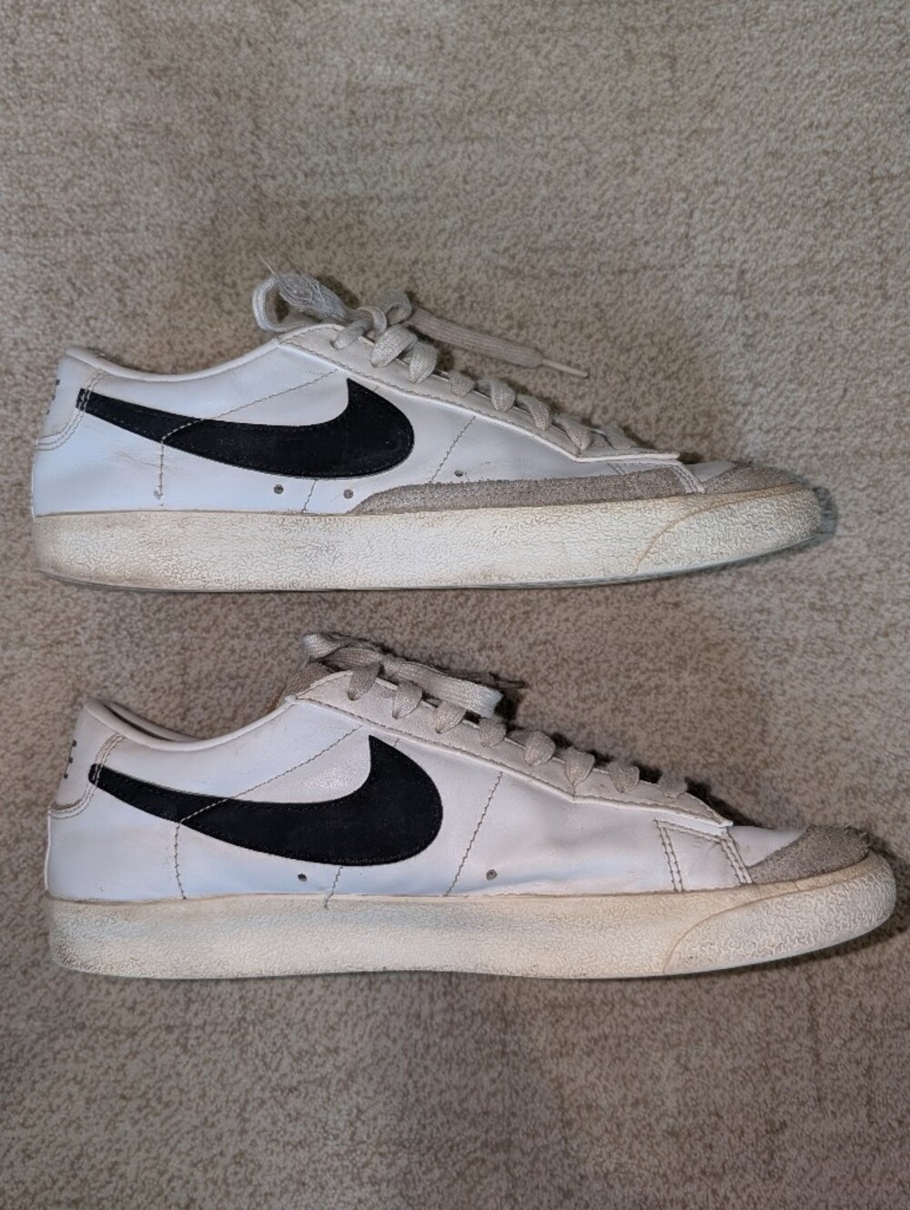 Nike Blazer White Black Low '77 Vintage Sneakers